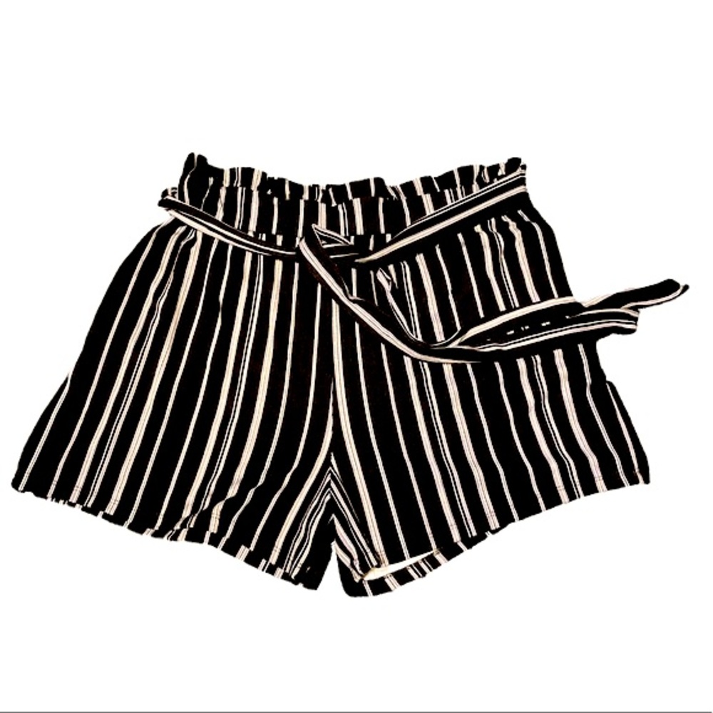 High Waisted Pleated Paper bag shorts Striped XL